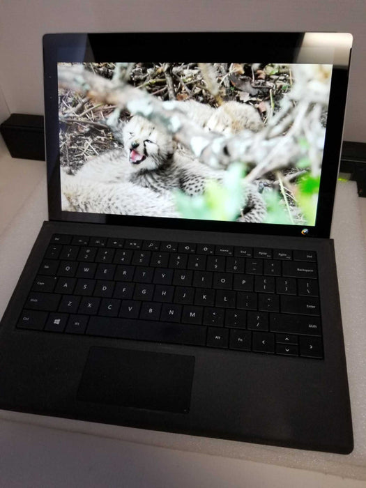 Microsoft Surface Pro 6 - i5-8350U 1.7GHz, 8GB RAM, 128GB SSD