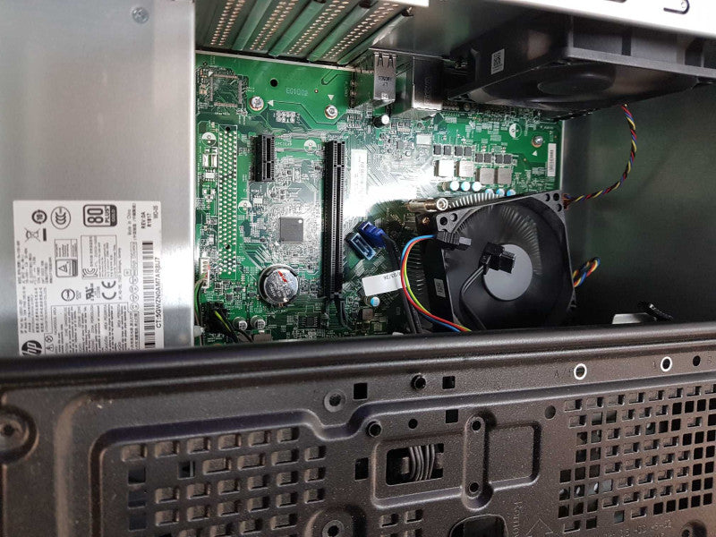 HP Pavilion Desktop 590 - Amd A12-9800 Radeon R7 @ 3.80 GHZ 16GB DDR4