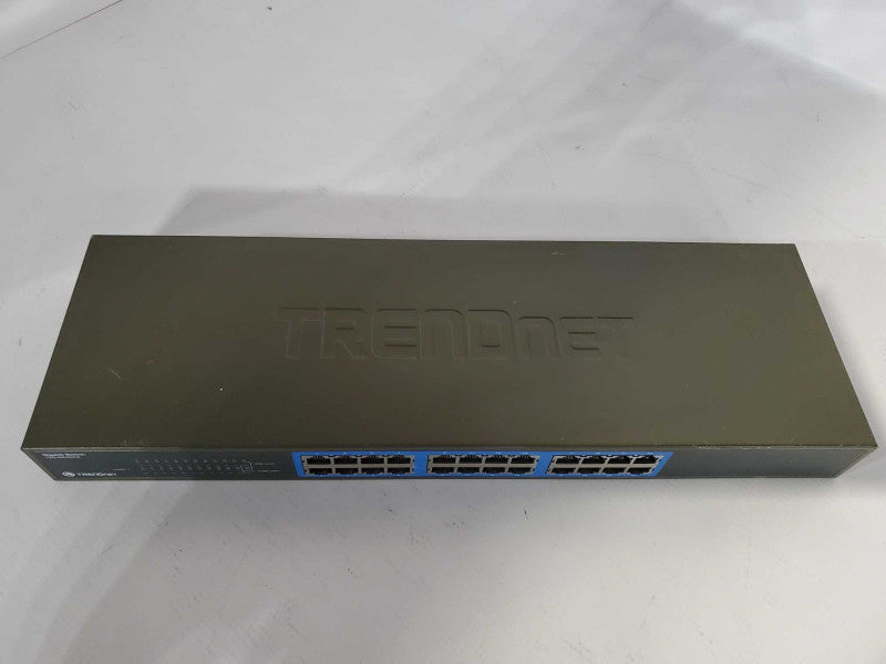 TRENDNET TEG-S240TX 24-Port Rack Mountable Gigabit Network Switch )