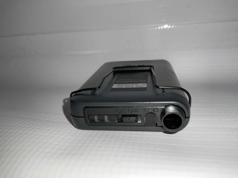 TOA WM-5320 E01 Wireless Microphone Transmitter  Q-