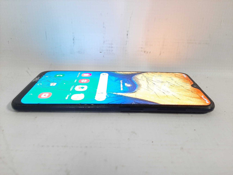 Samsung Galaxy A20 32GB - Blue READ $