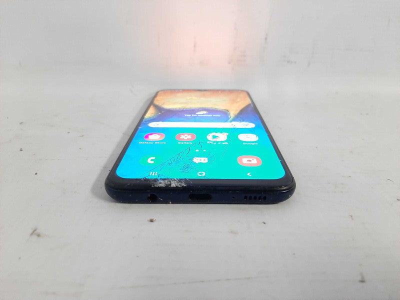 Samsung Galaxy A20 32GB - Blue READ $