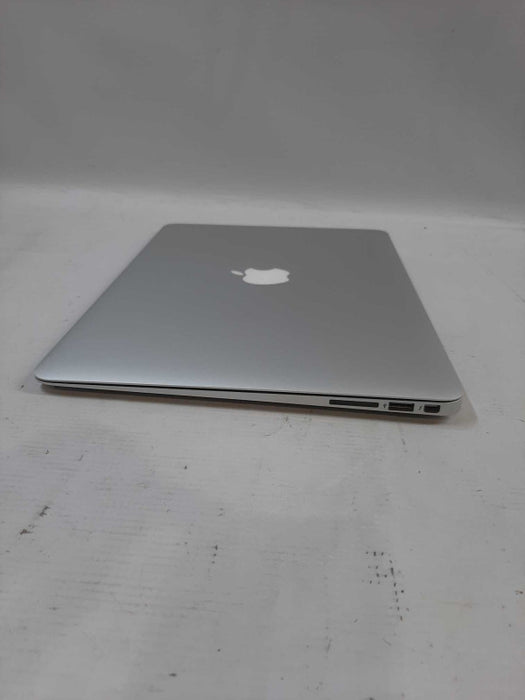MacBook Air 2015 13\\" i5-5250U @ 1.60GHz 8GB DDR3, 128GB SSD