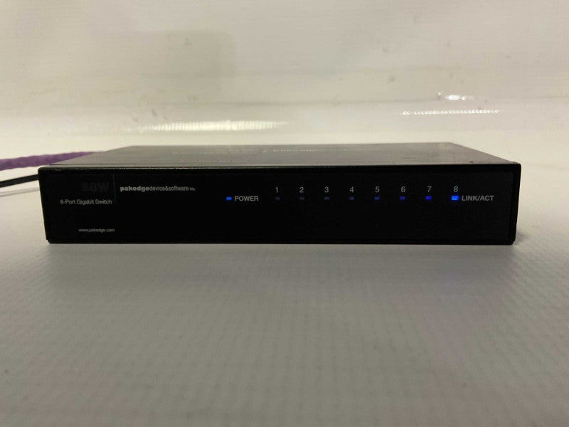 8-Port Gigabit Network Switch S8W-01  -