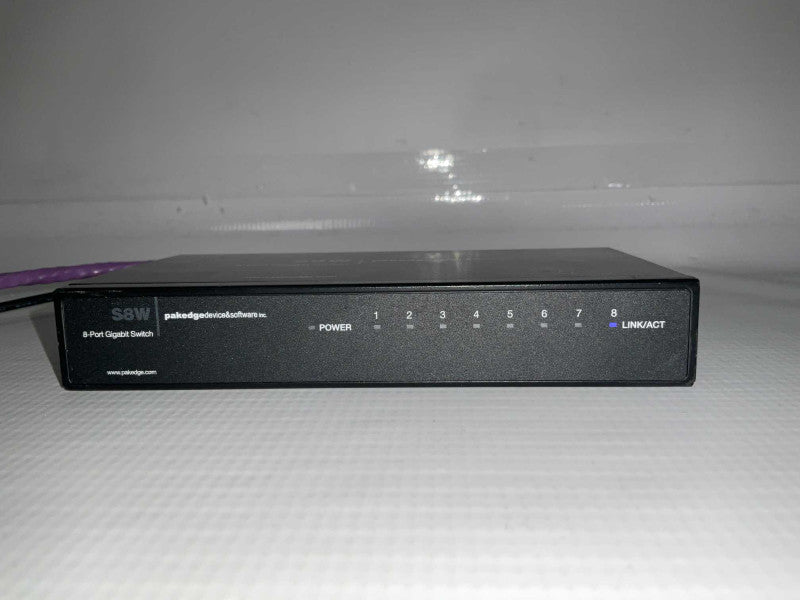 8-Port Gigabit Network Switch S8W-01  -