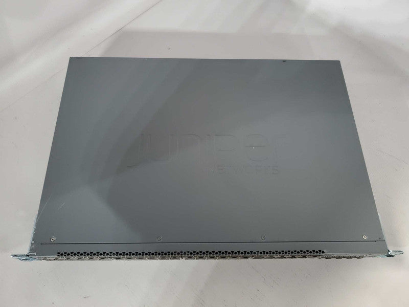 Juniper EX3300-48T 48 Port Gigabit Ethernet Switch Q)
