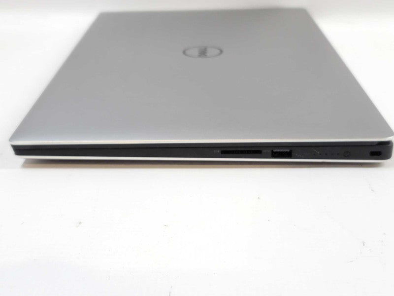 Dell Precision 5520 Xeon E3-1505m V6 @ 3.00GHz, 32GB DDR4, 1TB NVMe Î²