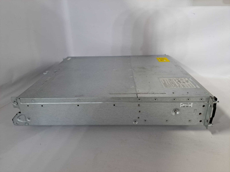 NetApp DS2246 NAJ-1001 Disk Array 24 x 2.5\\" Bays 2x Controllers + 2x PSU )