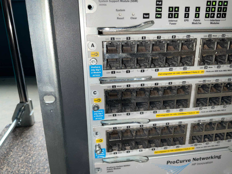 HP E8212 zl Switch J9091A POE READ  -