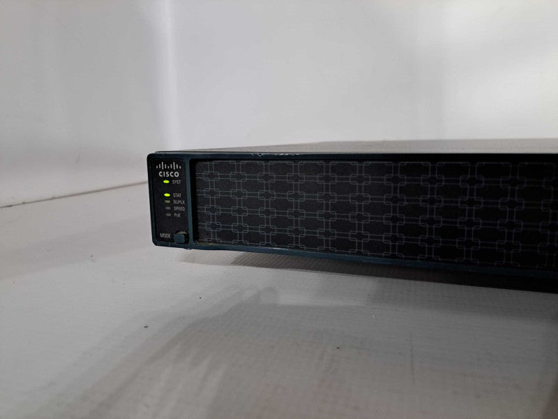 Cisco Catalyst 2960 series 24 Port PoE Ethernet Switch WS-C2960-24PC-S V06 )