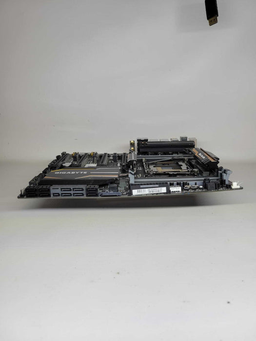 GIGABYTE GA-X99-UD5 WIFI