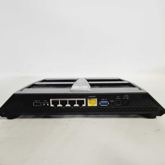 NETGEAR Nighthawk X6 Smart Wi-Fi Router R8000 AC3200 Tri-band =