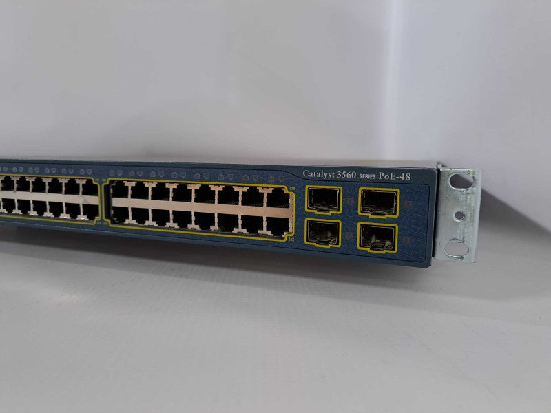 Cisco Catalyst WS-C3560-48PS-S V04 48 Port 10/100 PoE / 4 x SFP )