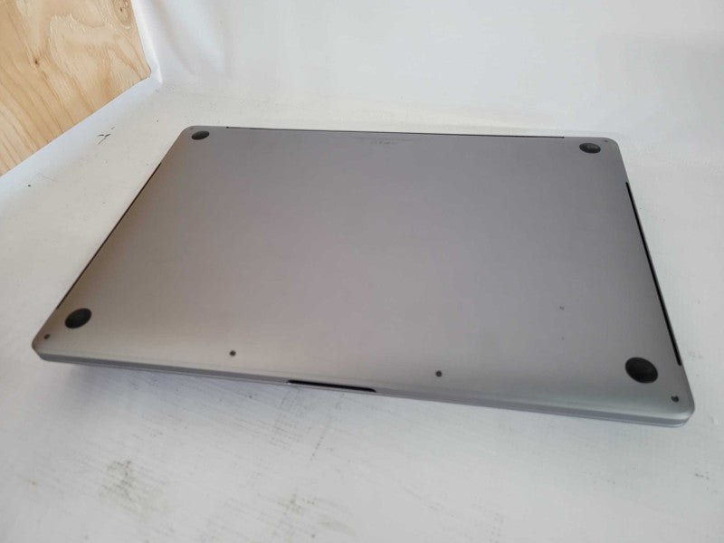 2019 MacBook Pro - i9 8-Core, 64GB RAM, 1TB SSD, Radeon Pro 5300M
