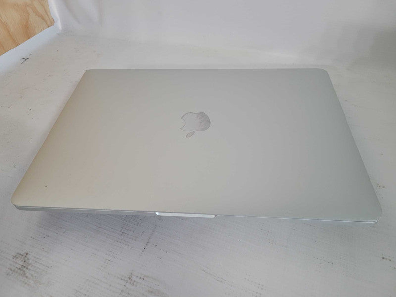 2017 MacBook Pro 13\\" - Intel i7, 16GB RAM, 512GB SSD