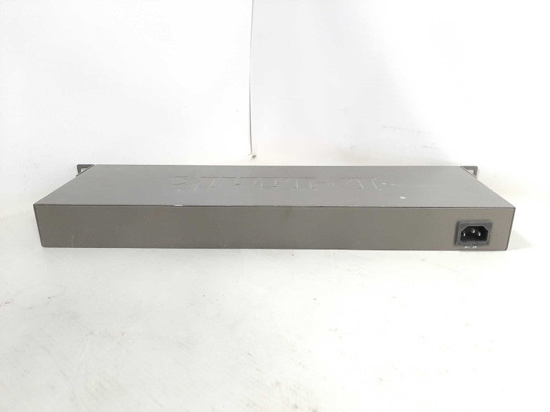D-Link 24-Port Unmanaged Gigabit Switch - DES-1026G $