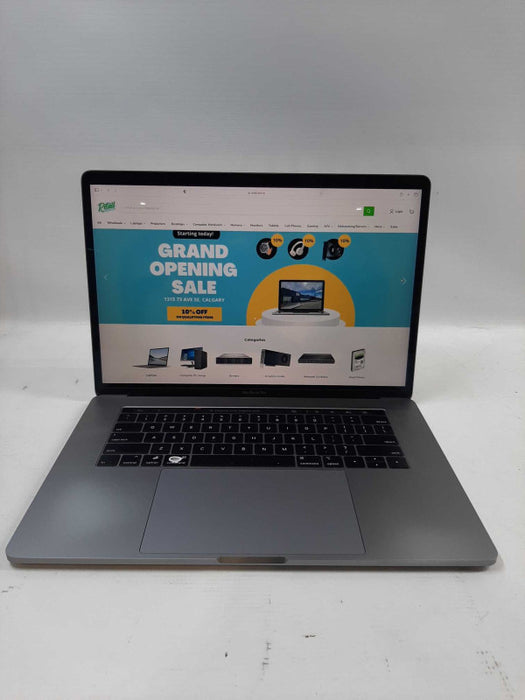 MacBook Pro 2018 15\\" i9-8950HK, 32GB DDR4, 1TB SSD, Radeon Pro 560X **READ**