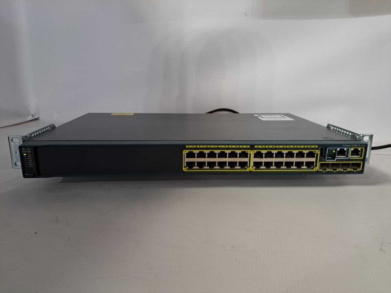 Cisco WS-C2960S-24TS-L V04 24 Port Managed 10/100/1000 Gigabit Switch )