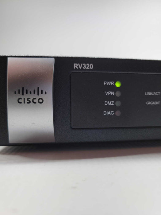 Cisco RV320 Dual Gigabit WAN VPN Route - With Power Adapter Q