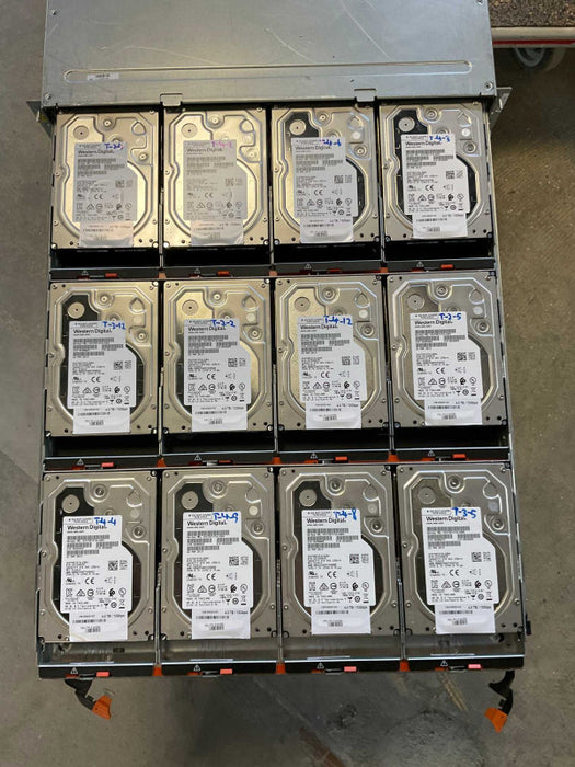 NetApp NAJ-1503 60 bay with  2x IOM12 111-02850 SAS 12GB Controllers -