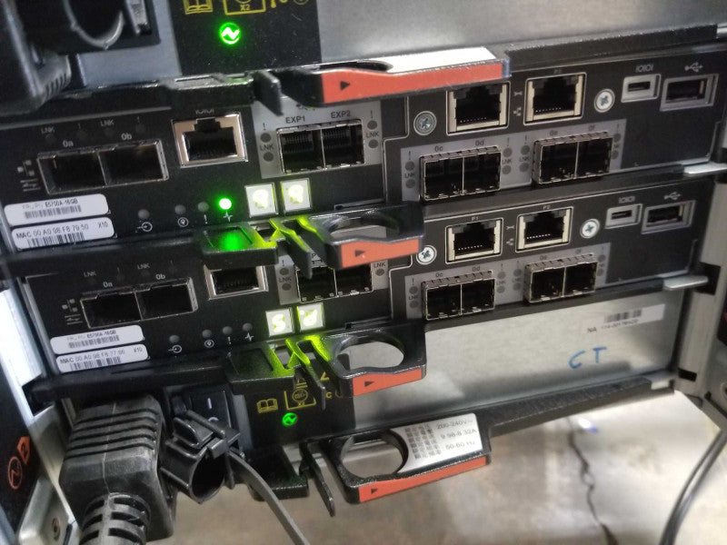 NetApp E5760 2x E5700A controllers 60 Bay Array Controller - 53x 1.8TB Drives #