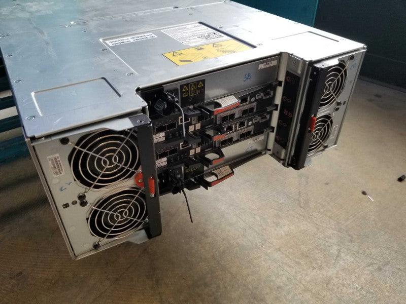 NetApp E5760 2x E5700A controllers 60 Bay Array Controller - 53x 1.8TB Drives #