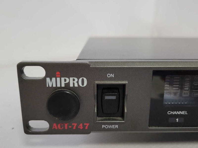 Mipro ACT-747 Quad-Channel True Diversity Receiver, Read _