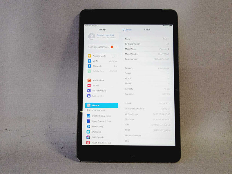 Apple iPad Mini 4 - 16GB - Gray Q(