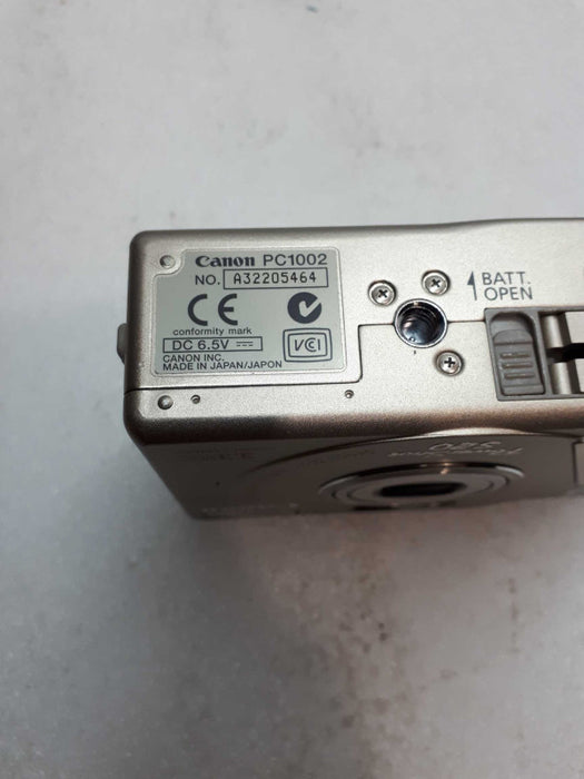 2x Assorted Canon digital Cameras &