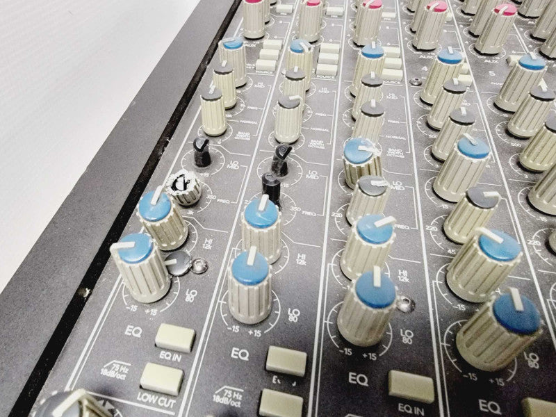 Mackie 32.8 32-Channel 8-Bus Mixing Console (