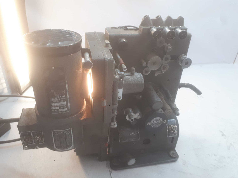 1930âs Vintage VICTOR Animatograph 16mm Cine film Projector Model 12