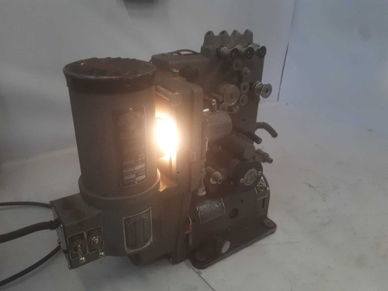 1930âs Vintage VICTOR Animatograph 16mm Cine film Projector Model 12