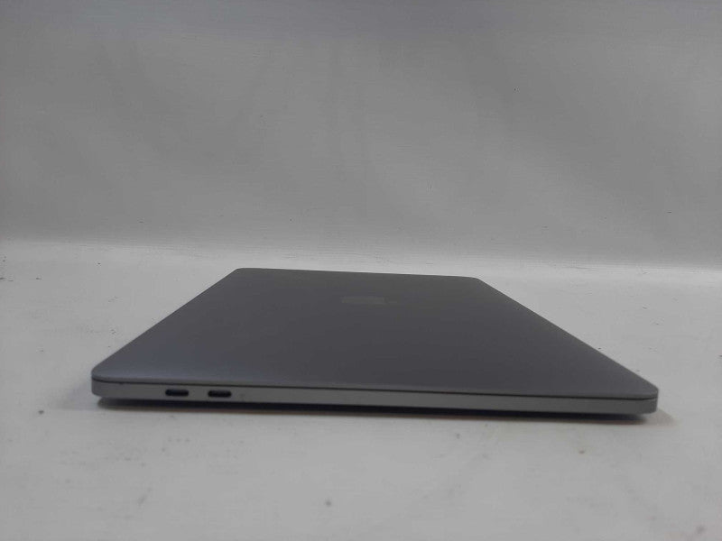 MacBook Pro 2016 13\\" i7-6567U, 16GB DDR3, 500GB SSD **READ**