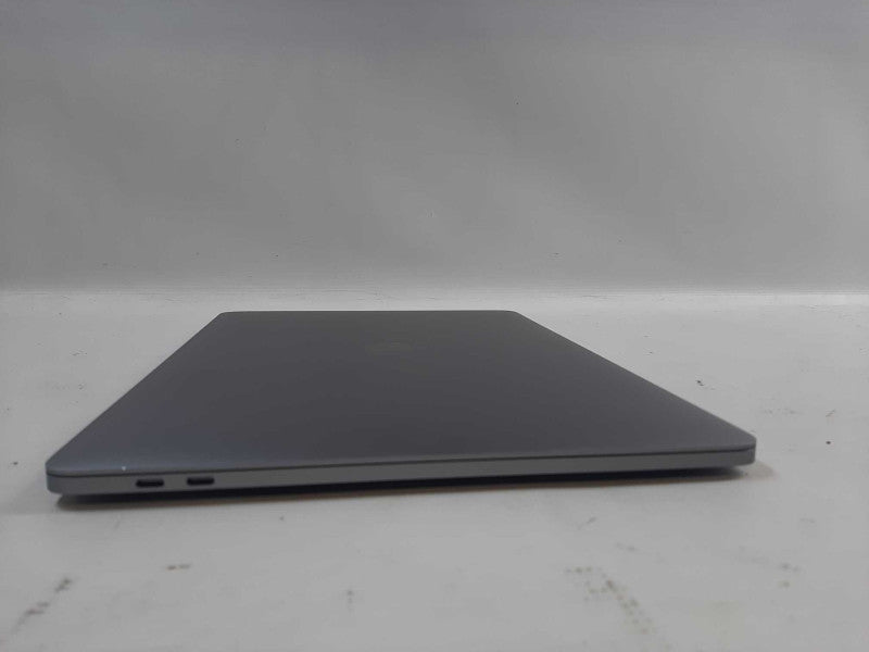 MacBook Pro 2018 15\\" i9-8950HK, 32GB DDR4, 500G SSD, Radeon Pro 560X **READ**