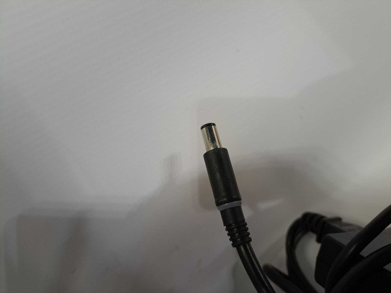 Genuine Dell Slim-Line 19.5V 6.7A 130W Laptop Power Adapter Q)