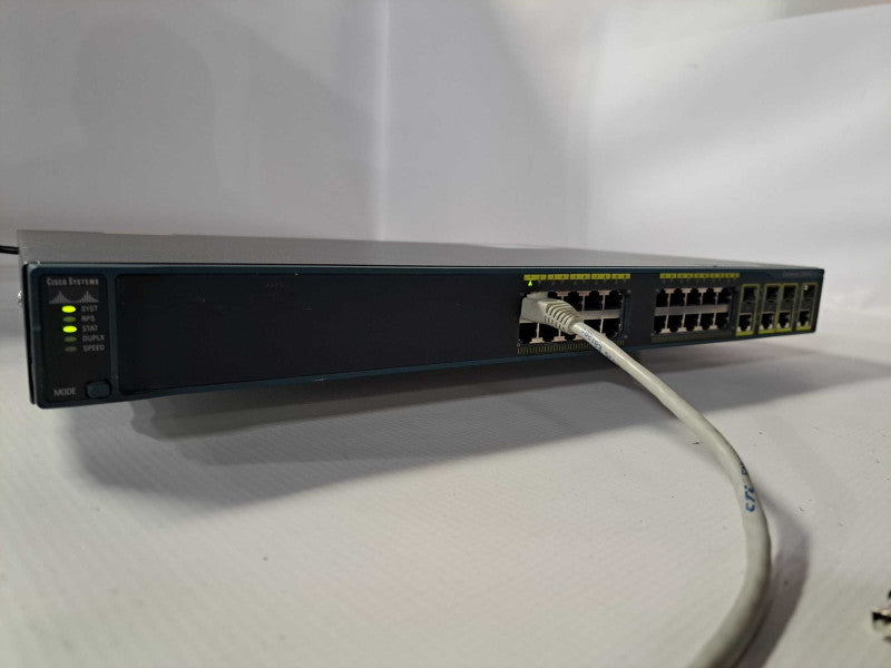 Cisco WS-C2960G-24TC-L V07 24 Port 2960G Gigabit Switch )