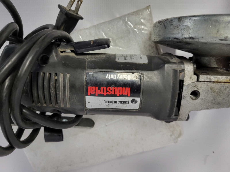 Black&Decker Industrial Heady Duty 4-1/2\\" Angle Grinder  -