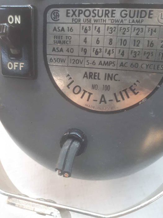 Vintage \\"Lott-A-Lite\\"  Handheld Spot Light model #100