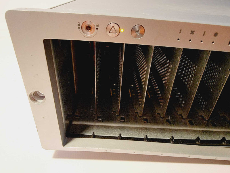 Apple A1009 XSERVE RAID SFP Array 14-Port Network Storage Q(