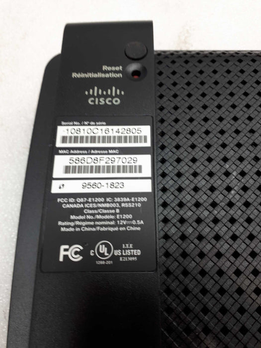 Cisco Linksys E1200 Router, 2.4 GHz 4 Ethernet Ports &