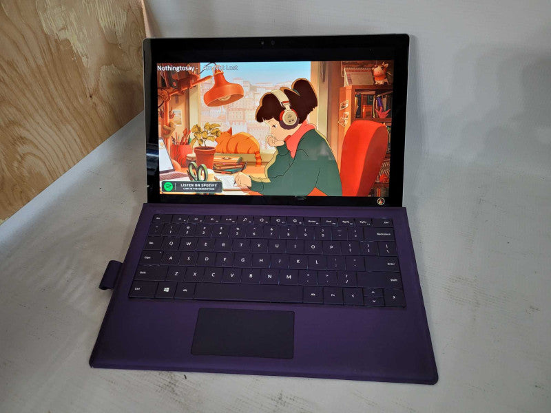 Microsoft Surface Pro 4 - i5-6300U 2.4GHz, 4GB RAM, 128GB SSD