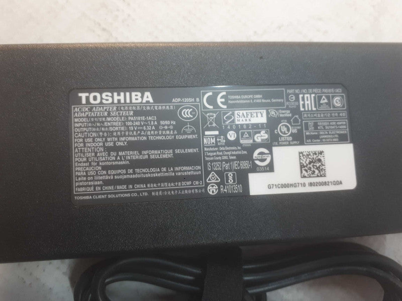 Toshiba Thunderbolt 3 Dock & Toshiba Adaptor PA5181E-1AC3