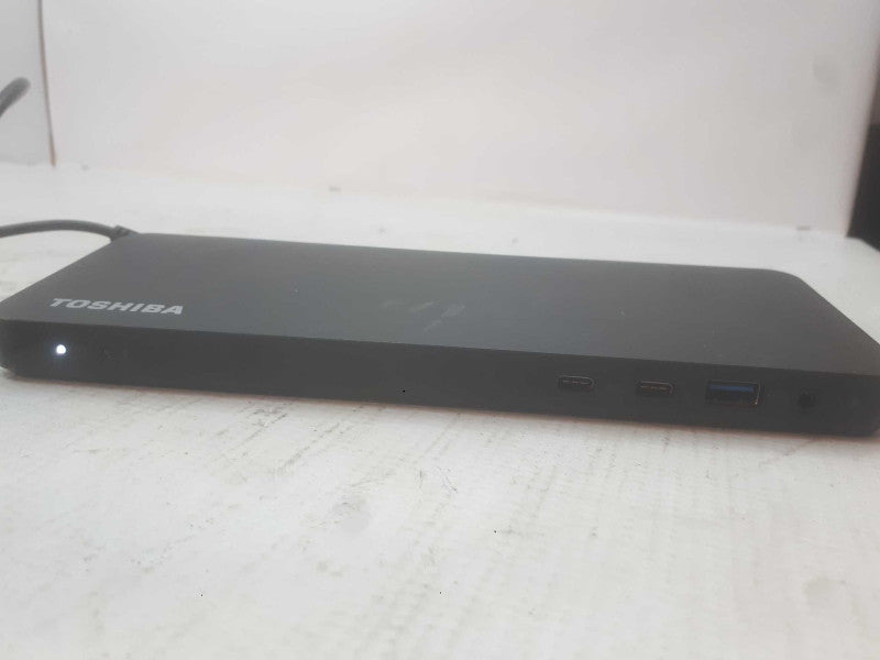 Toshiba Thunderbolt 3 Dock & Toshiba Adaptor PA5181E-1AC3