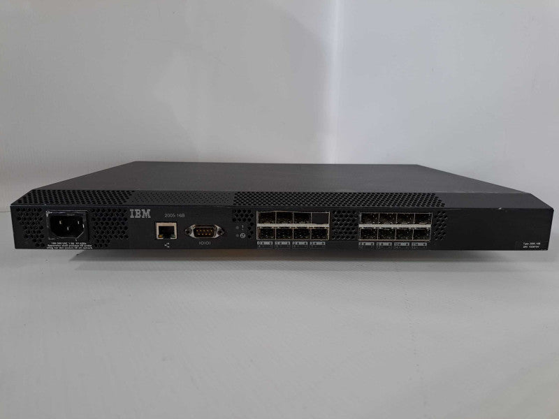 IBM 2005-B16 16 Port TotalStorage Fibre Channel External Switch Q)