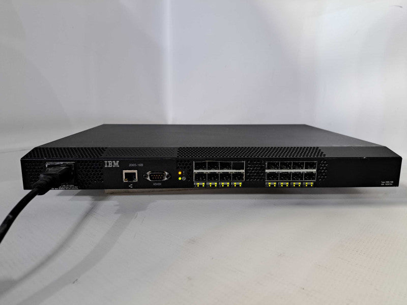 IBM 2005-B16 16 Port TotalStorage Fibre Channel External Switch Q)