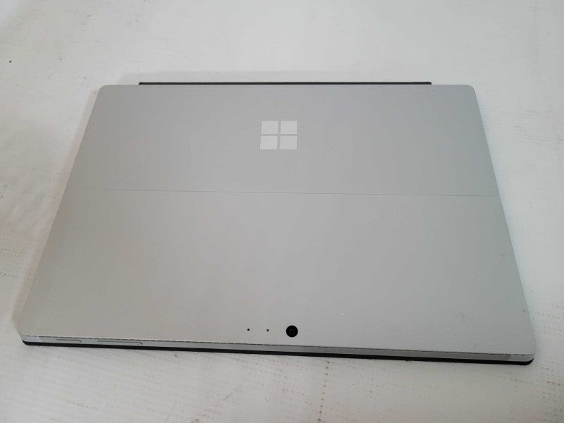 Microsoft Surface Pro 4 - i5-6300U, 4GB RAM, 128GB SSD