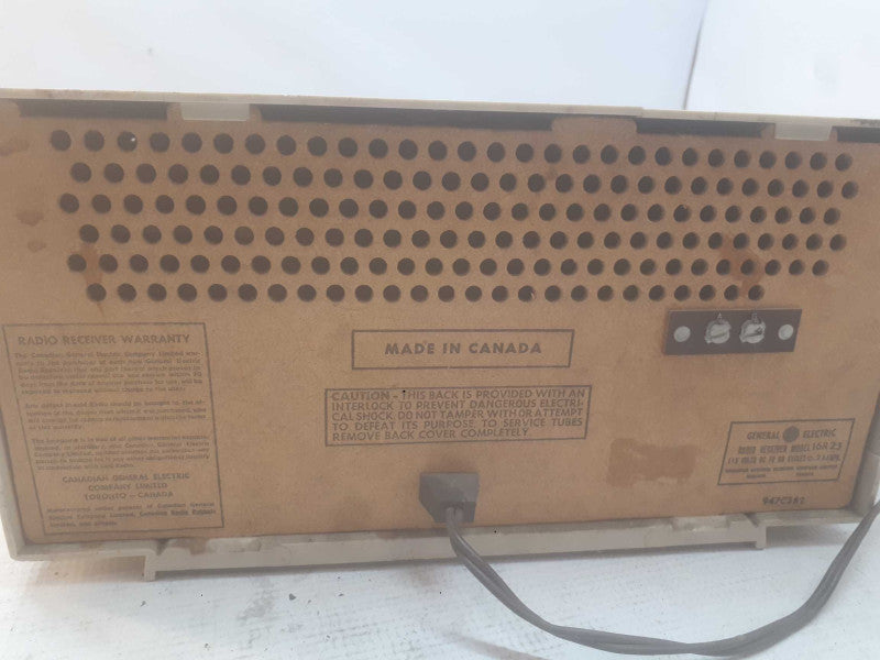 General Electric Super Six Radio  Made in Canada model 16R23