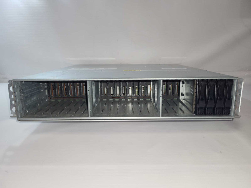 NetApp 24 bay drive tray Model 0892 2x NETAPP EF-X561202A-R6 12GB Controllers -