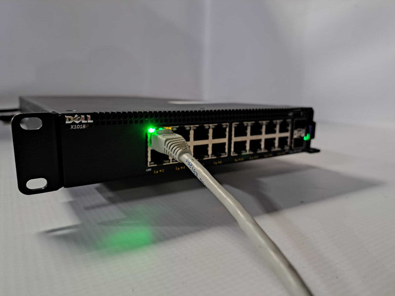 Dell X1018P E11W 16Port Gigabit PoE 2x SFP Port Smart Managed Switch Q)