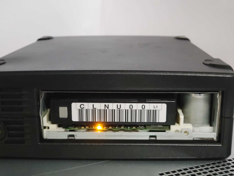 QUANTUM TC-L52BN EXTERNAL TAPE DRIVE SAS LTO5 TF7272-012, Read _